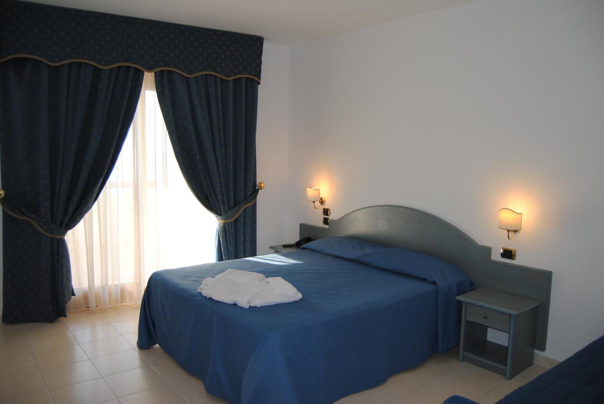 Hotel Scoglio Del Leone Цамброне Екстер'єр фото