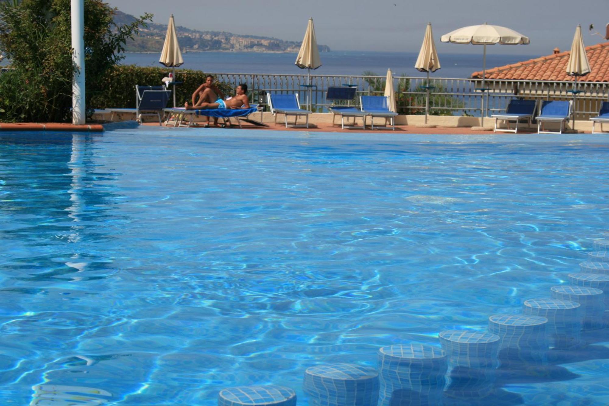Hotel Scoglio Del Leone Цамброне Екстер'єр фото