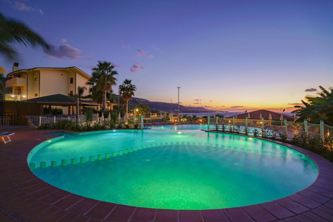 Hotel Scoglio Del Leone Цамброне Екстер'єр фото